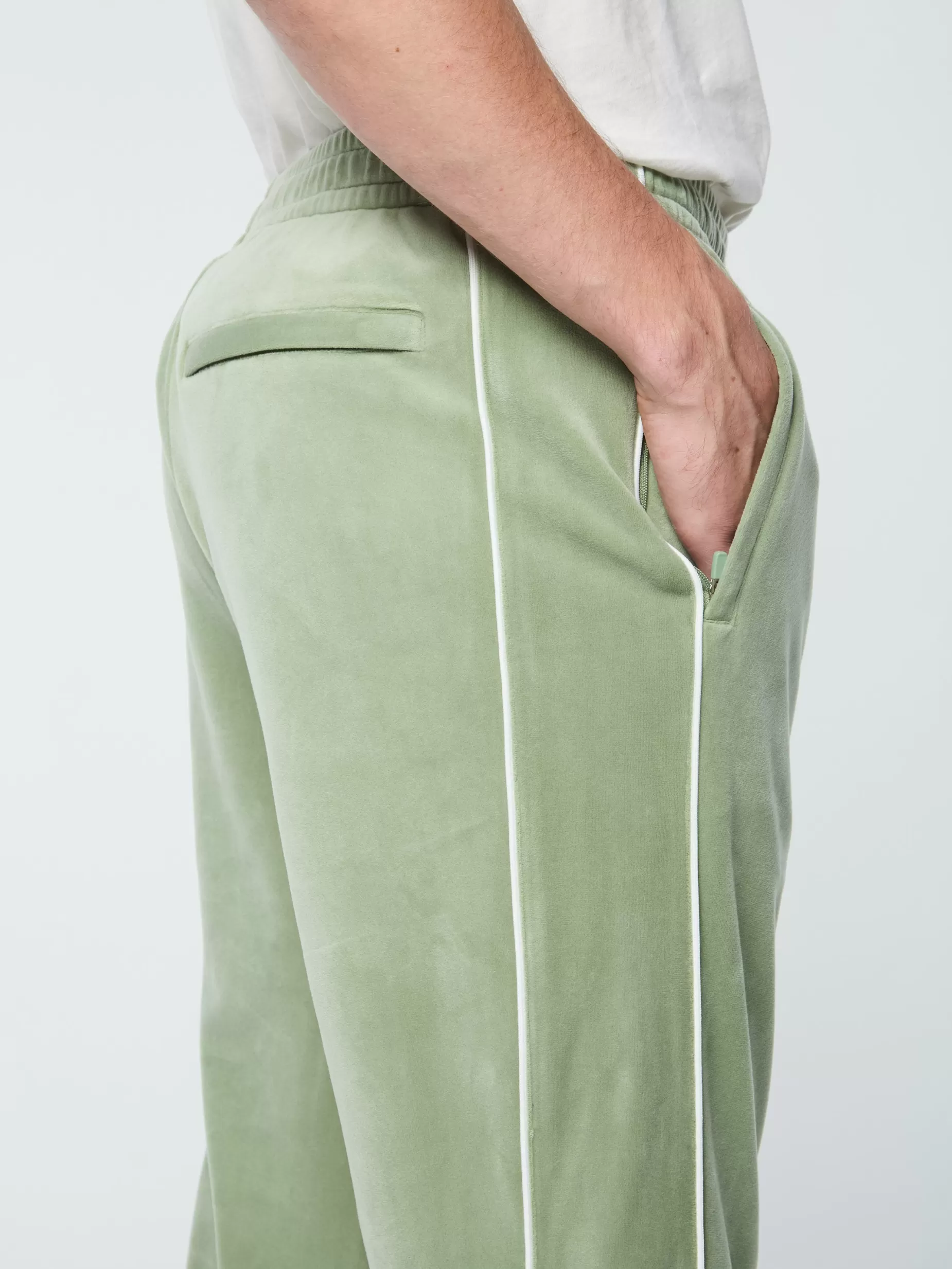 lioni_velour_track_pant_hedge_green_5.webp Sergio Tacchini Lioni Velour Track Pant-