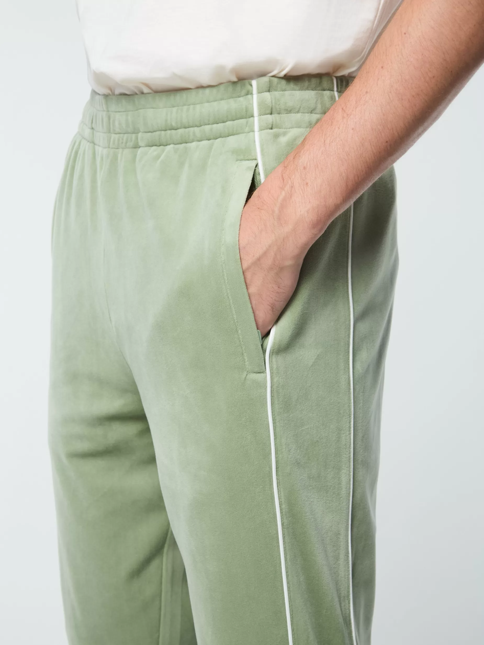 lioni_velour_track_pant_hedge_green_7.webp Sergio Tacchini Lioni Velour Track Pant-